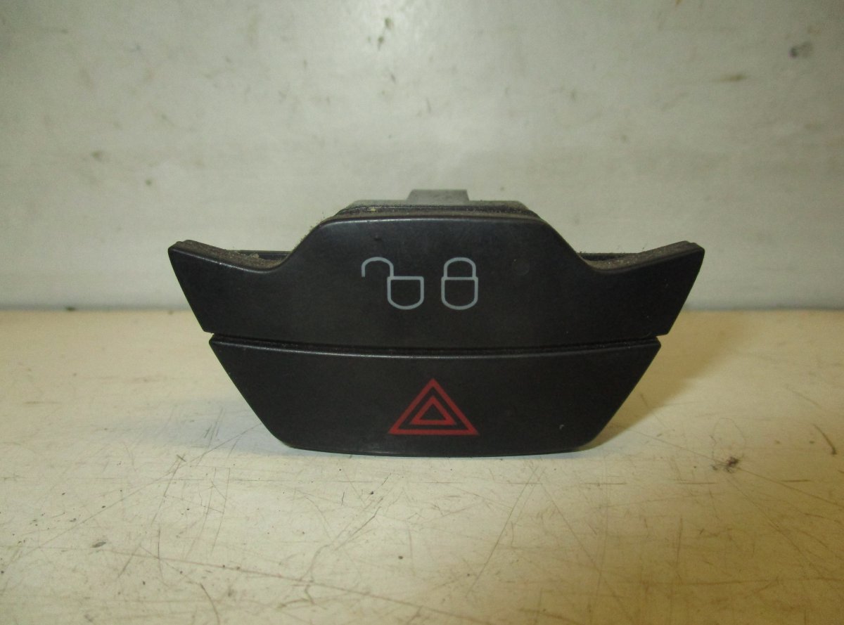 Ford Fiesta Hazard switch FORD FIESTA VI (2008-2017) Hazard switch 8A6T13...