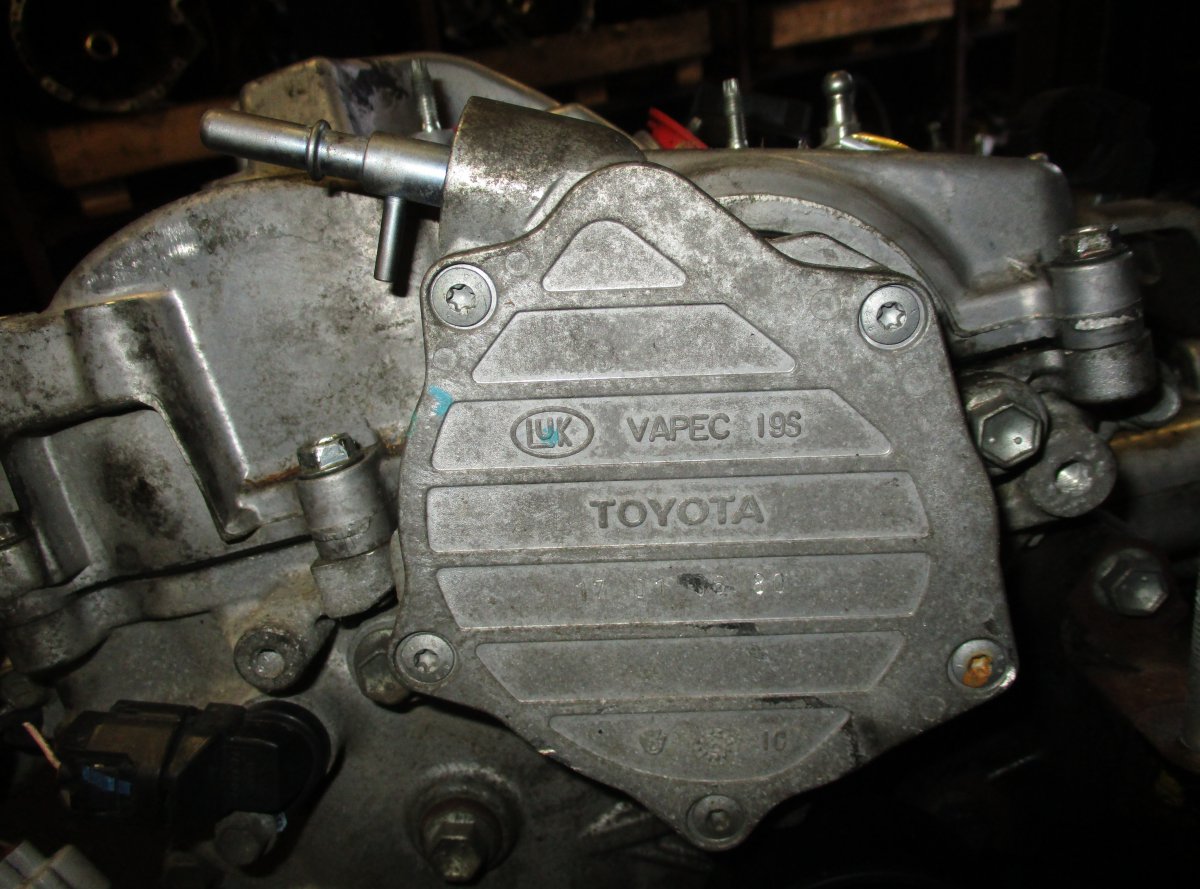 Toyota Corolla Verso Vacuum Pump, engine TOYOTA COROLLA Verso II (AR10) (2004-2009) Vacu...