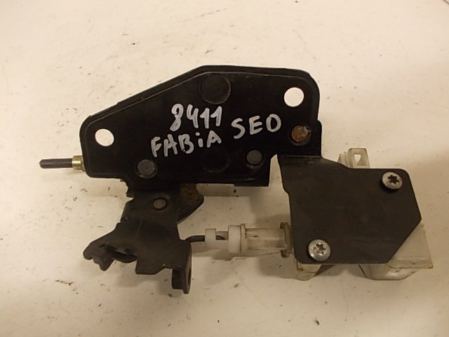 Skoda Fabia Bootlid / tailgate lock SKODA FABIA I (6Y) (1999-2008) Bootlid / tailga...