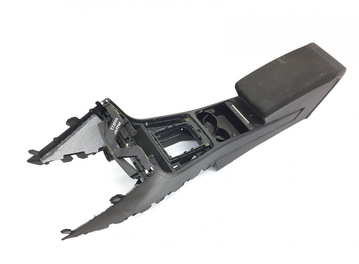 Volkswagen Passat (B7) Armrest front VW PASSAT B7 / ALLTRACK (2010-2015) Armrest fro...