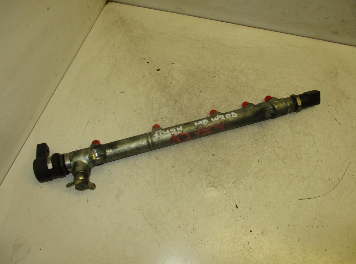 Mercedes-Benz A (W168) Fuel Distributor / fuel rail MERCEDES-BENZ C-CLASS (W203, CL203) (2000-2011)...
