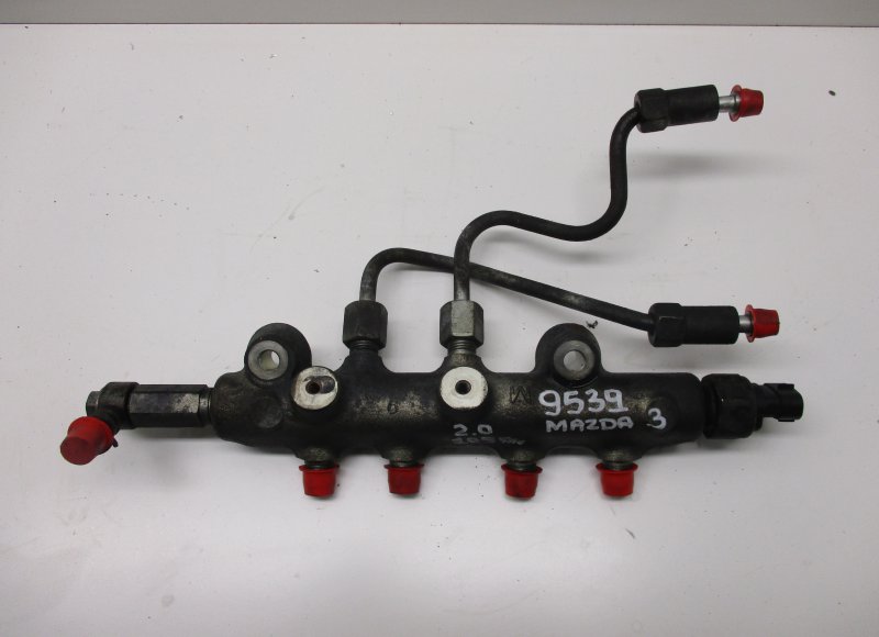 Mazda 3 (BK) Fuel Distributor / fuel rail MAZDA 3 I (BK) (2000-2009) Fuel Distributor / f...