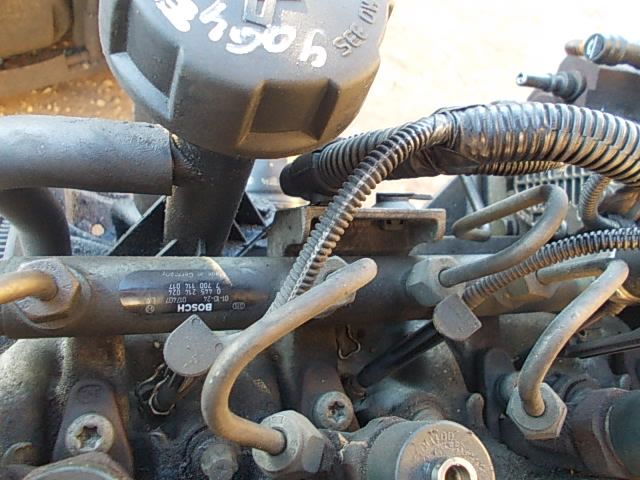 Renault Laguna Fuel Distributor / fuel rail RENAULT LAGUNA II (2001-2007) Fuel Distributor ...