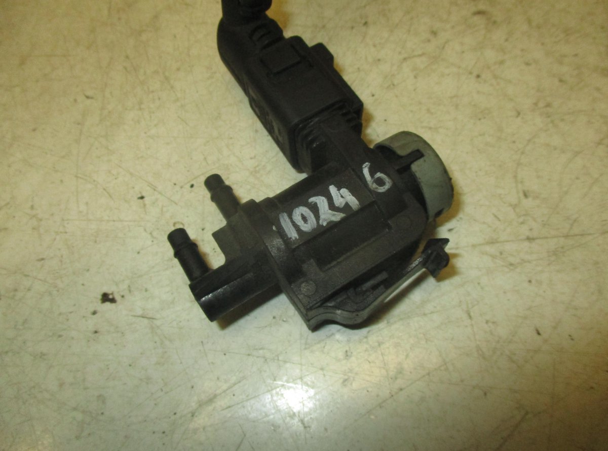 Volkswagen Golf 6 Engine Solenoid Valve VW GOLF VI (5K) (2008-2013) Engine Solenoid Val...