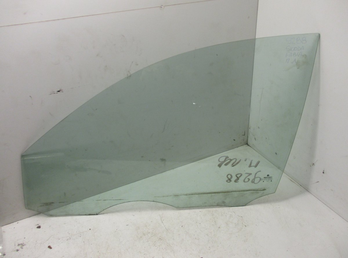 Skoda Fabia Door window glass front left SKODA FABIA I (6Y) (1999-2008) Door window glas...