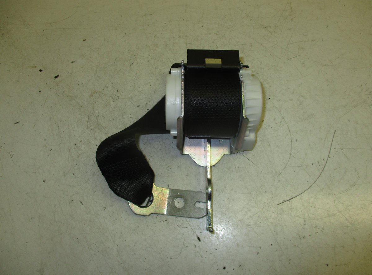 BMW 5 (E60 / E61) Seat Belt Rear Right BMW 5 (E60, E61) (2003-2010) Seat Belt Rear Rig...