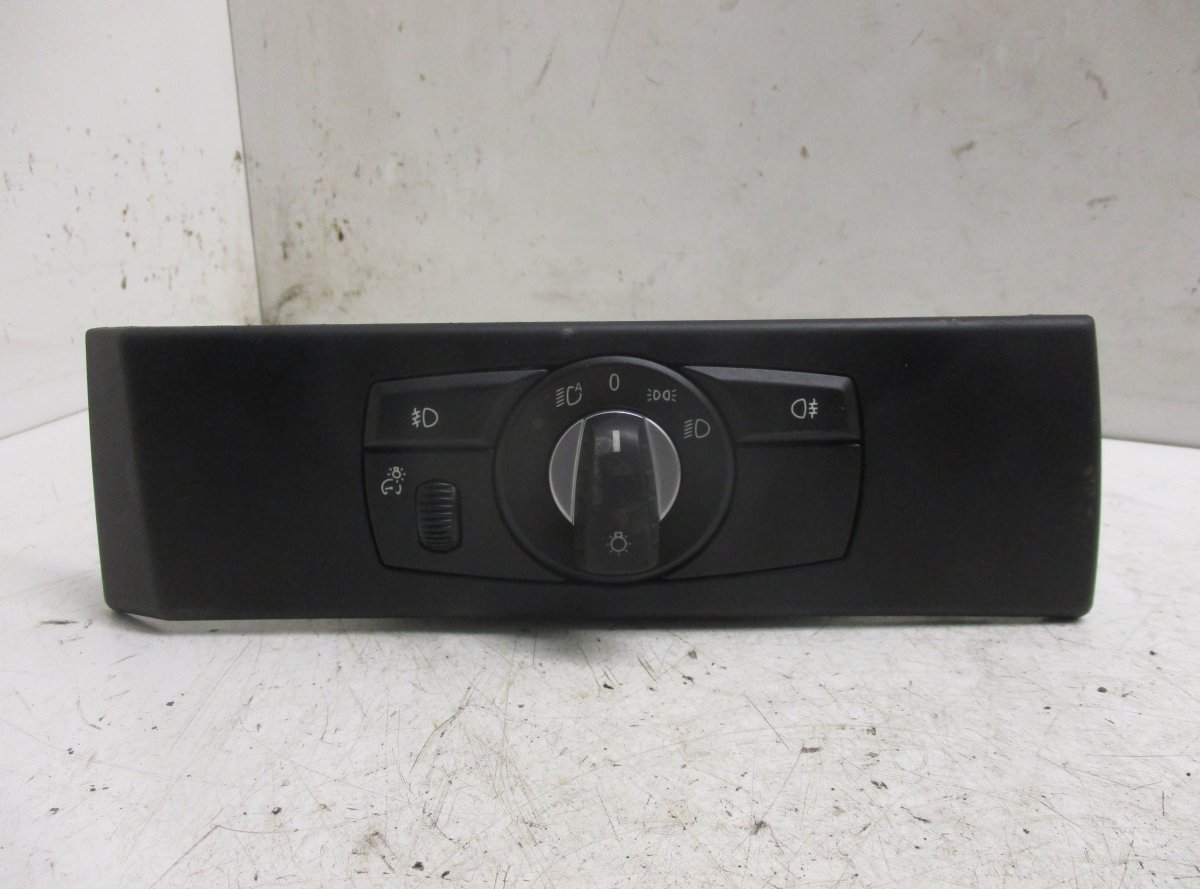 BMW 5 (E60 / E61) Headlight Switch BMW 5 (E60, E61) (2003-2010) Headlight Switch 6...