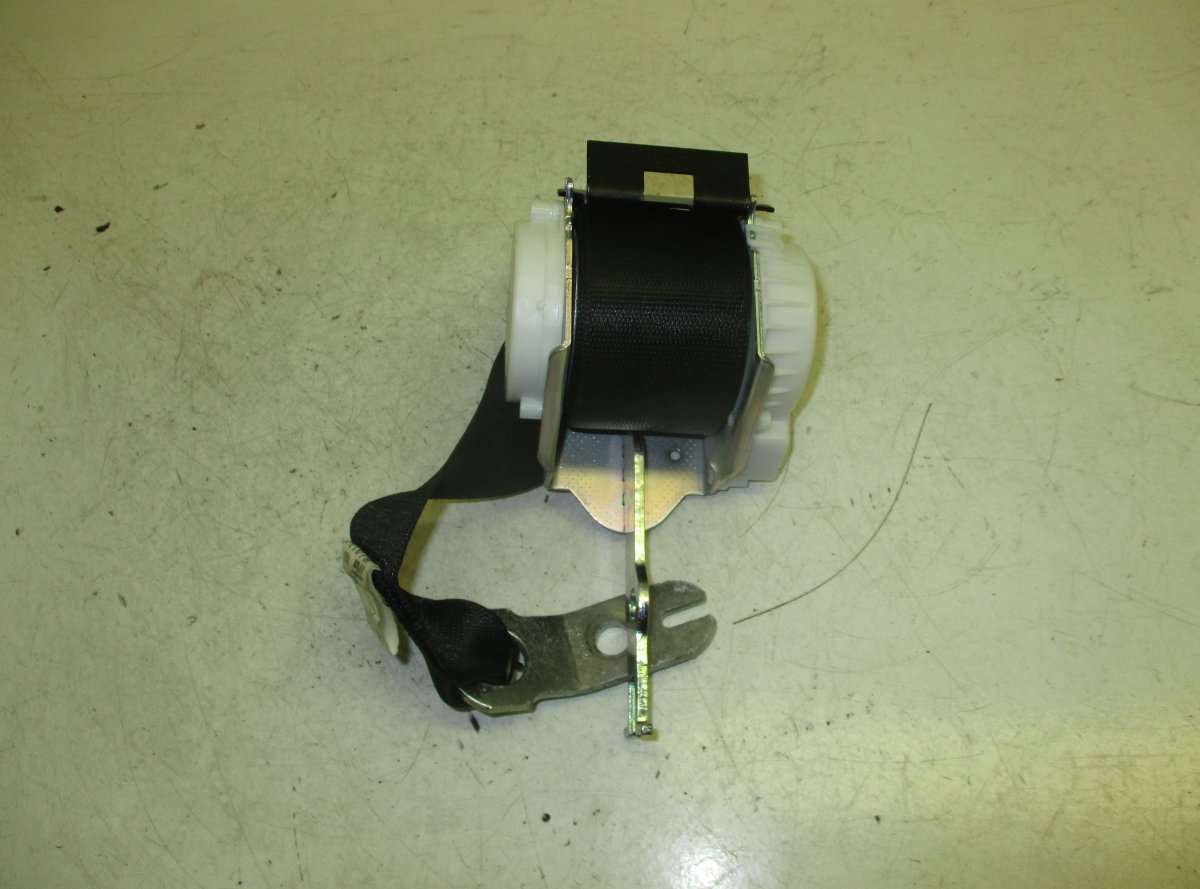 BMW 5 (E60 / E61) Seat Belt Rear Left BMW 5 (E60, E61) (2003-2010) Seat Belt Rear Lef...