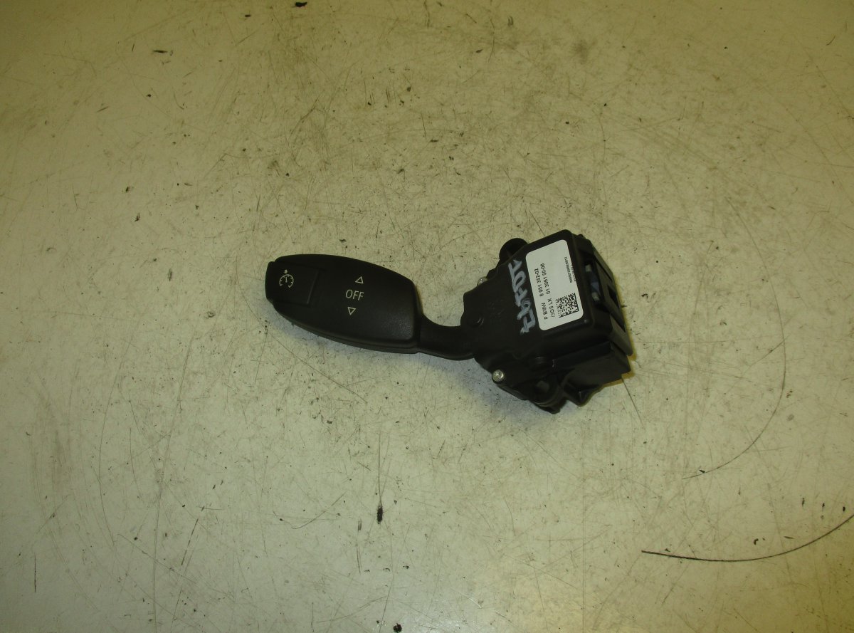BMW 5 (E60 / E61) Cruise control switch BMW 5 (E60, E61) (2003-2010) Cruise Control Swi...