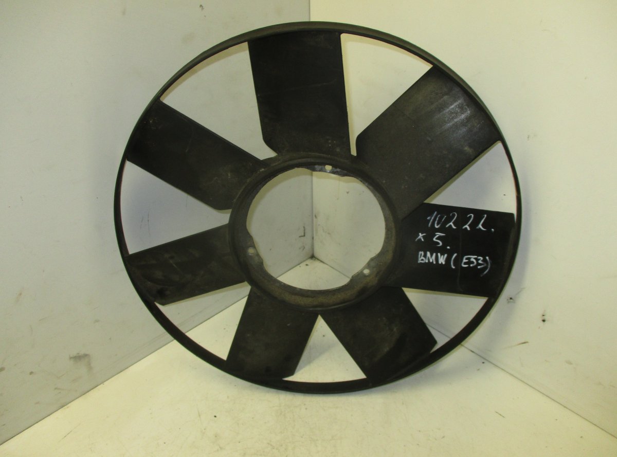 BMW X5 (E53) Cooling Fan Wing BMW X5 (E53) (2000-2007) Cooling Fan Wing 17417...