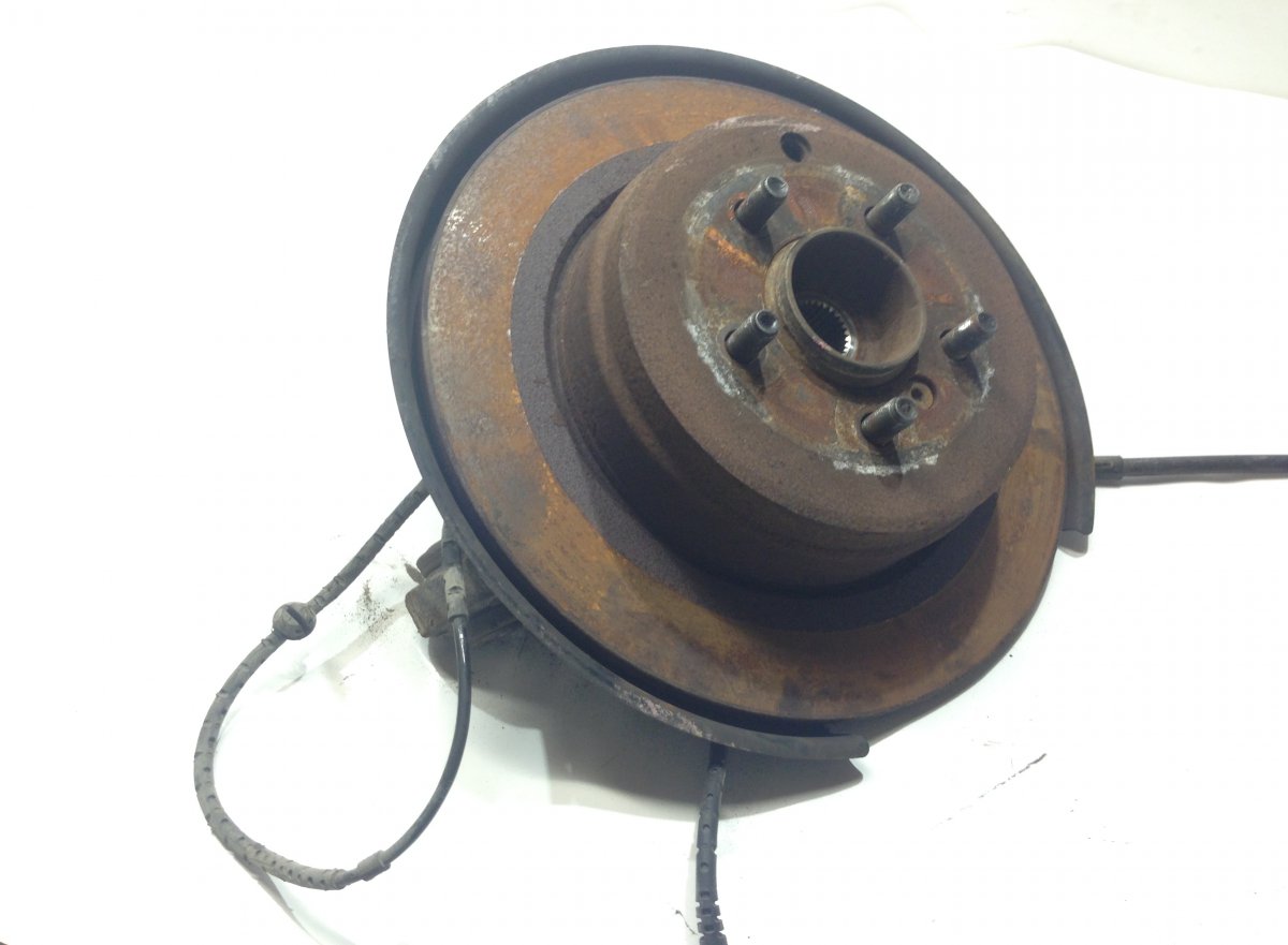Land Rover Range Rover Wheel bearing housing rear right LAND ROVER RANGE ROVER III (LM) (2002-2012) Whe...