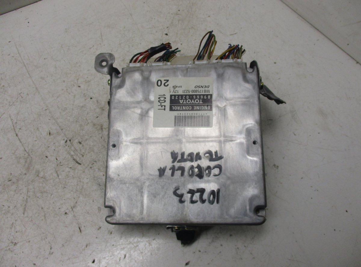 Toyota Corolla Engine Control Unit / module (ECU) TOYOTA COROLLA IX (E120) (2001-2007) Engine Con...