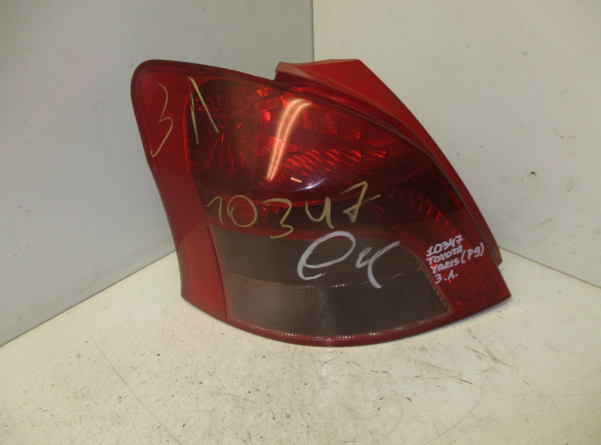 Toyota Yaris takavalo (vasen) TOYOTA YARIS II (XP90) (2005-2013) Tail light l...