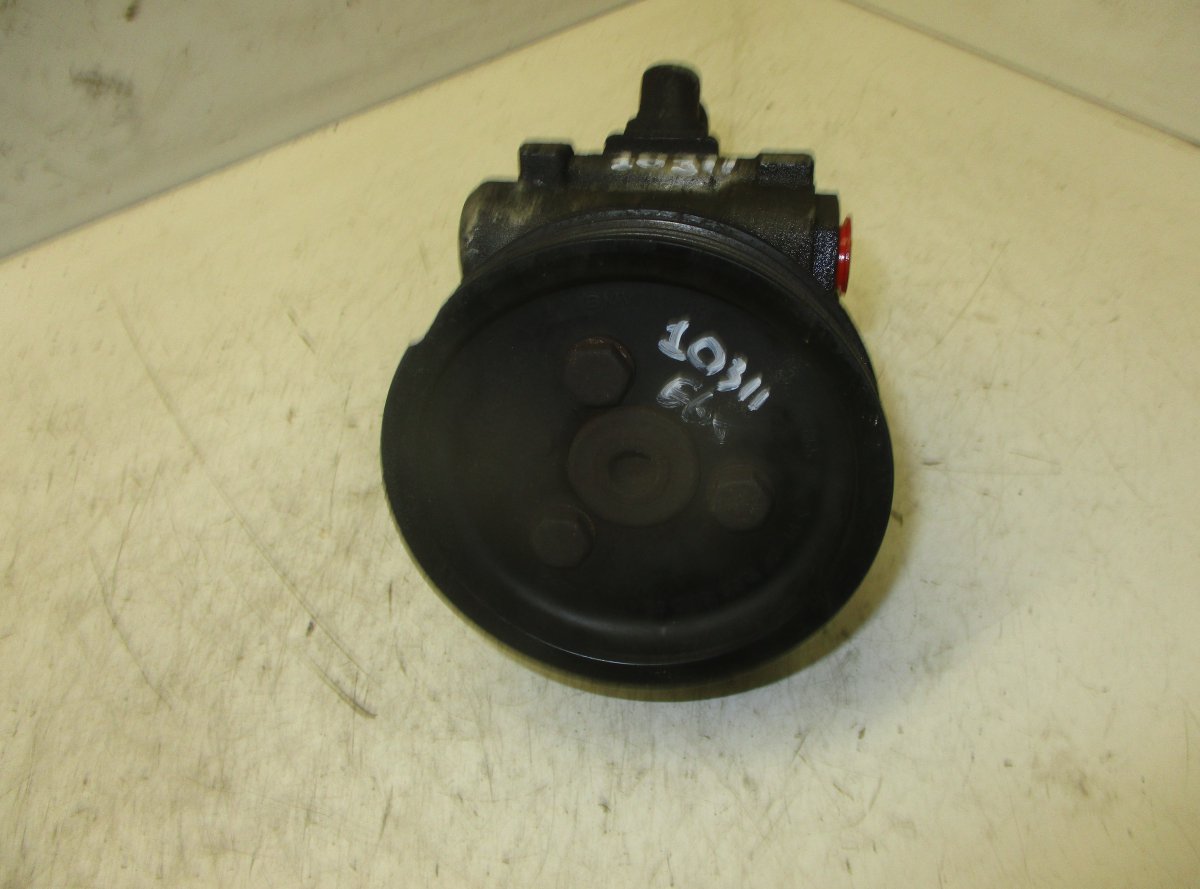BMW 7 (E65 / E66 / E67 / E68) power steering pump BMW 7 (E65, E66) (2001-2009) Power steering pum...