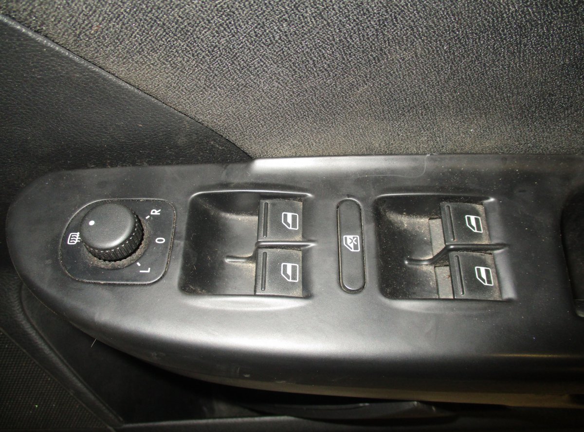 Volkswagen Passat Main windows switch VW PASSAT B6 (3C) (2005-2010) Main windows swit...