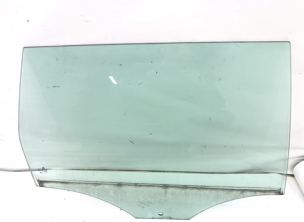 Volkswagen Passat (B7) Door window glass rear right VW PASSAT B7 / ALLTRACK (2010-2015) Door window...
