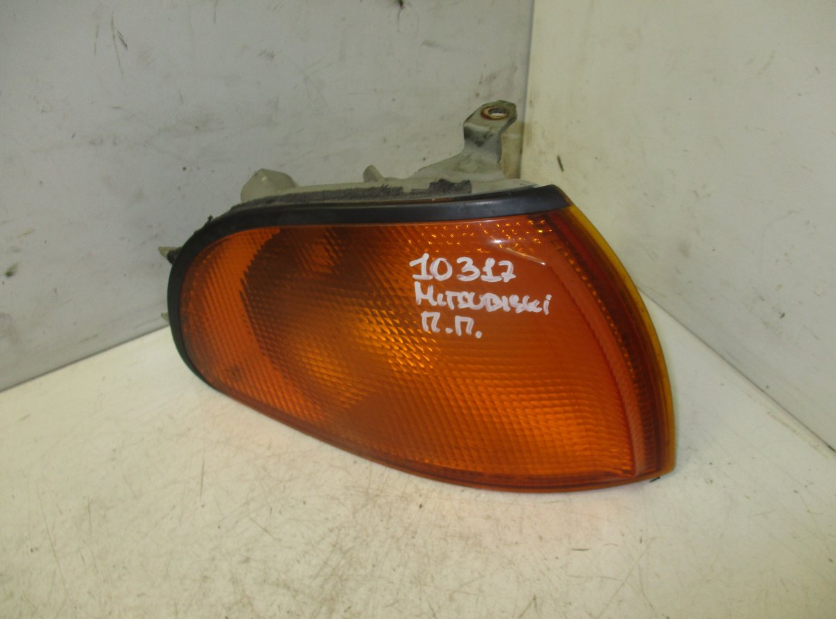 Mitsubishi L400 Indicator front right MITSUBISHI DELICA IV / L400 (1996-2007) Indicat...