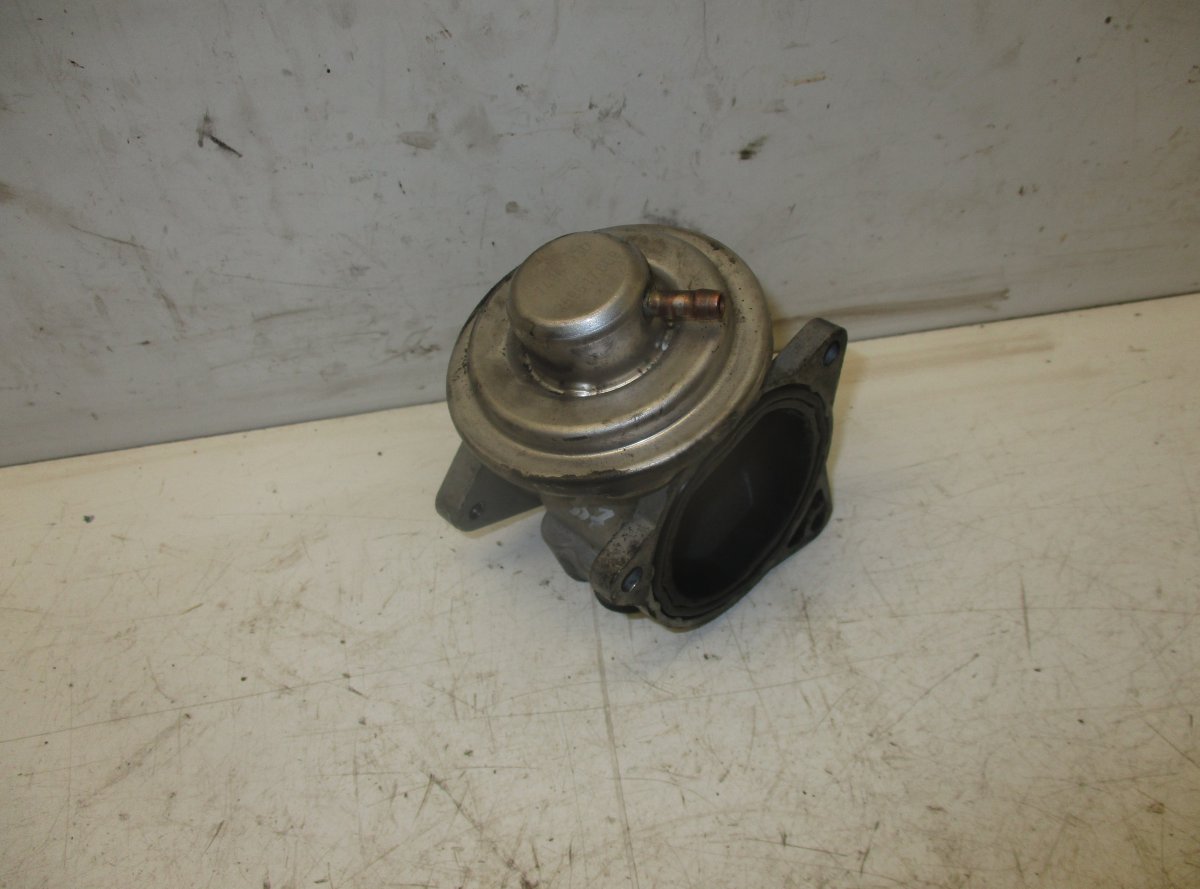 Volkswagen Touran EGR Valve VW TOURAN (1T1, 1T2) (2003-2010) EGR Valve 7496...