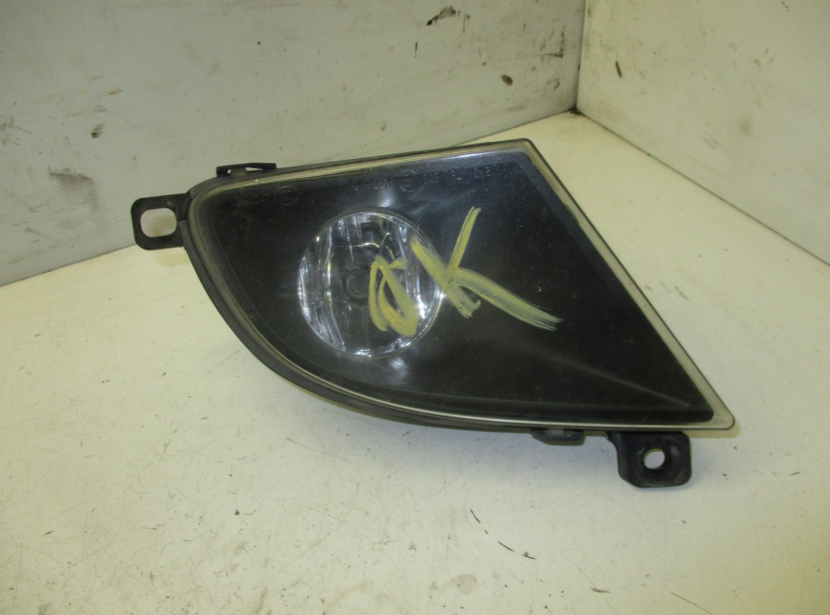 BMW 5 (E60 / E61) Fog Lamp Front Right BMW 5 (E60, E61) (2003-2010) Fog Lamp Front Rig...