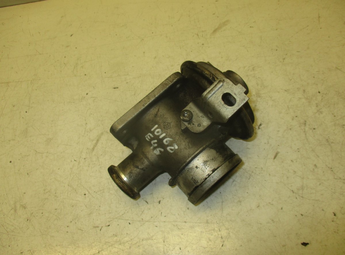 BMW 3 (E46) EGR Valve BMW 3 (E46) (1998-2005) EGR Valve 778545204

Pa...