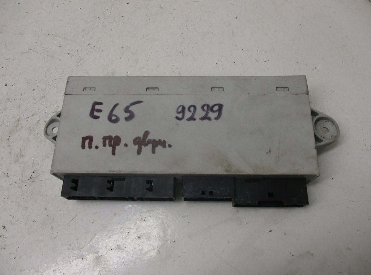 BMW 7 (E65 / E66 / E67 / E68) Door control unit front right BMW 7 (E65, E66) (2001-2009) Door control unit ...
