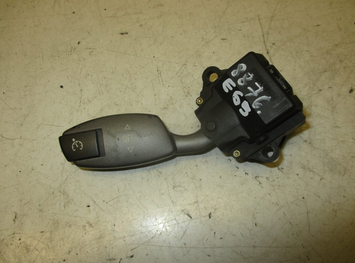 BMW 7 (E65 / E66 / E67 / E68) Nopeussäädin kytkin BMW 7 (E65, E66) (2001-2009) Cruise Control Swi...