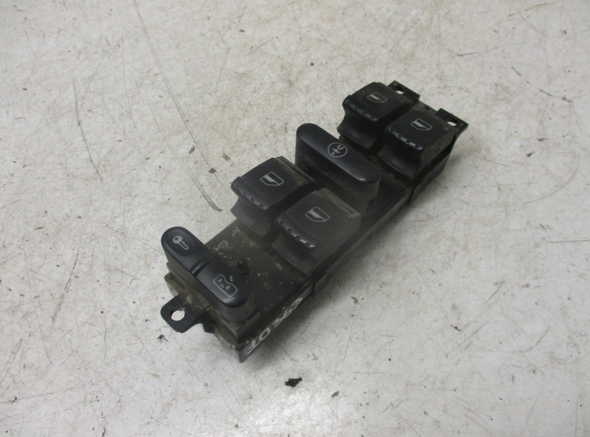 Volkswagen Passat Main windows switch VW PASSAT B5 (3B2) (1996-2000) Main windows swi...