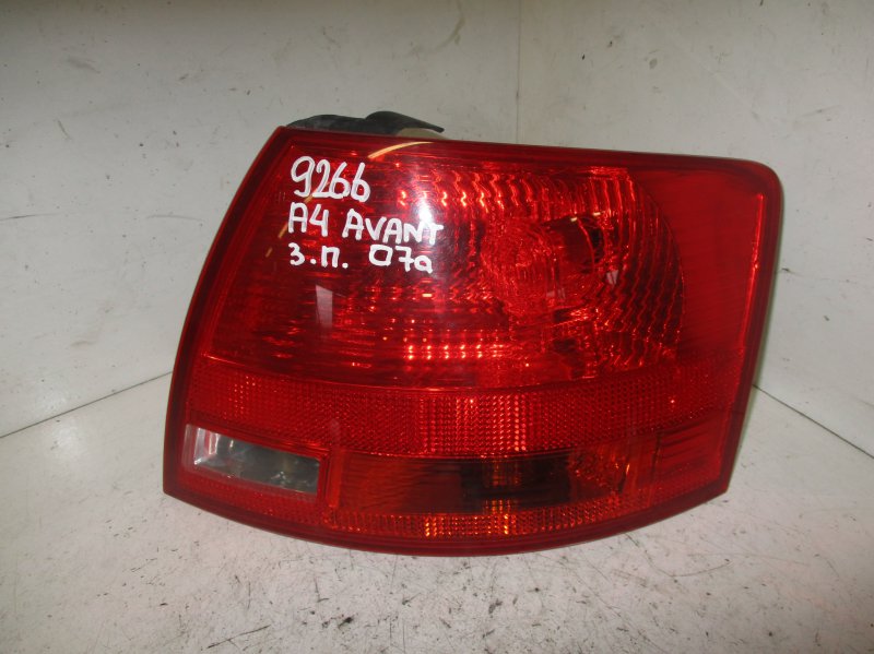 Audi A4 (B6) Tail light, right AUDI A4 (B7) (2004-2008) Tail light, right 8E99...