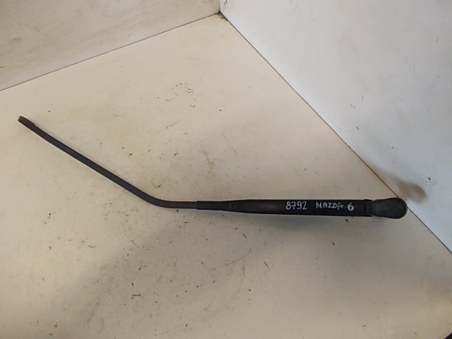 Mazda 6 (GG / GY) Tagaluugi klaasipuhastaja vars (univ.) MAZDA 6 (GG, GY) (2002-2007) Rear Window Wiper ...
