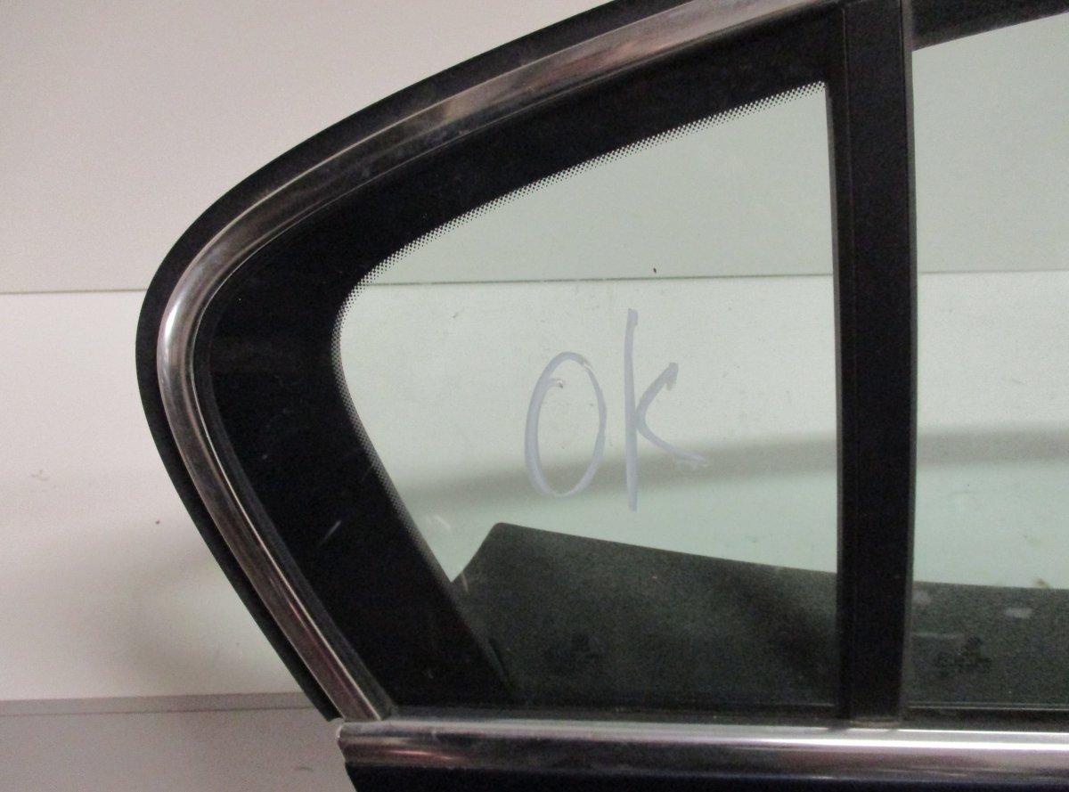 Volkswagen Passat Door quarter Window glass rear right VW PASSAT B6 (3C) (2005-2010) Door quarter Wind...
