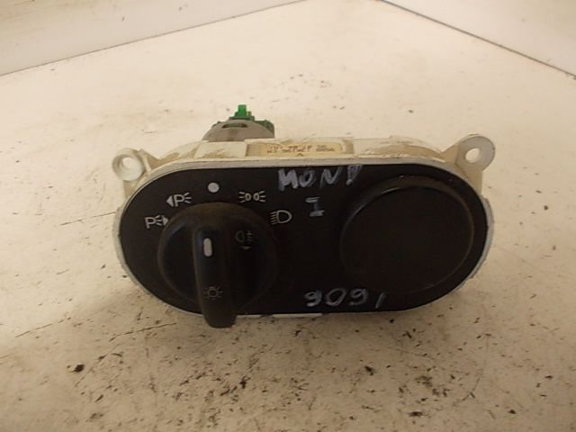 Ford Mondeo Headlight Switch FORD MONDEO I (1993-1996) Headlight Switch 95BB...