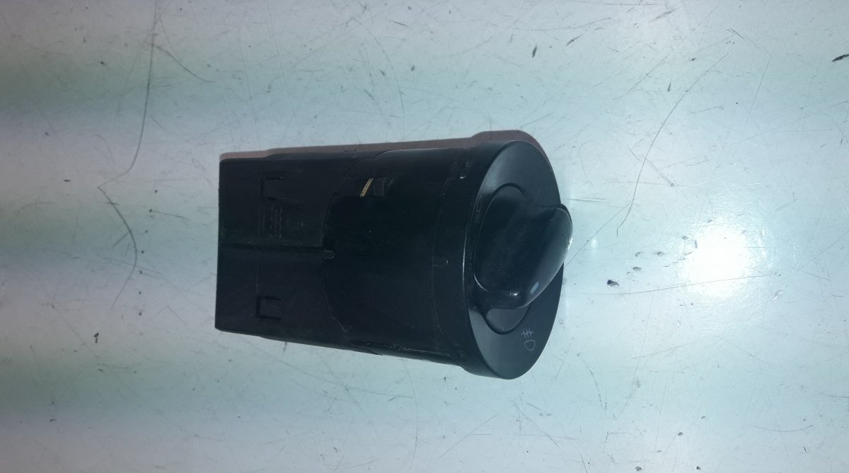 Volkswagen Passat Headlight Switch VW PASSAT B5 (3B3) (2000-2005) Headlight Switch...