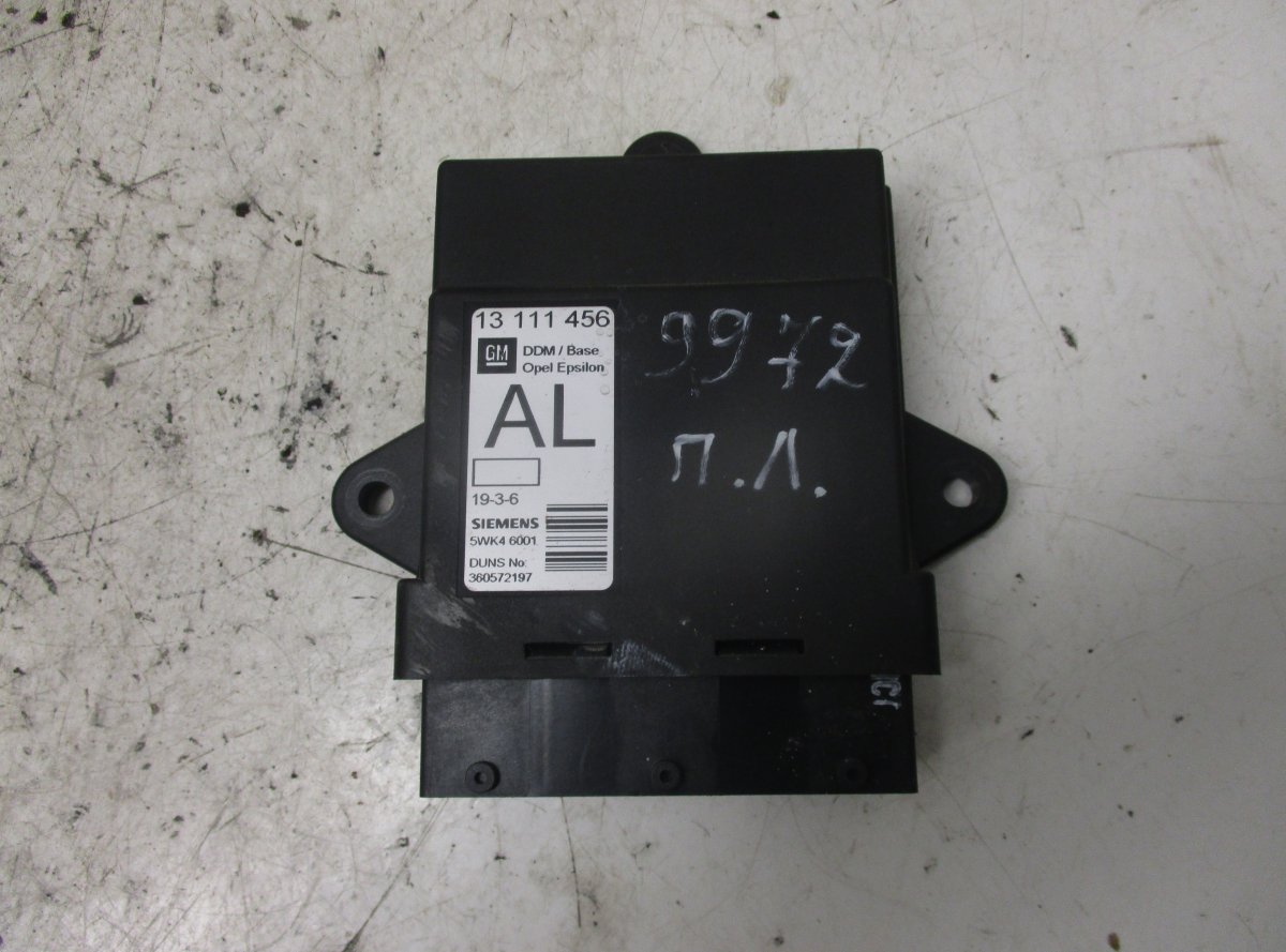 Opel Vectra (B) Door control unit front left OPEL VECTRA C (2002-2010) Door control unit fro...