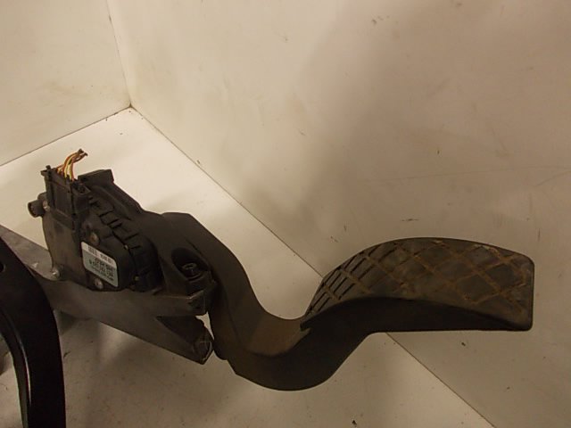 Audi A4 (B5) Accelerator Pedal AUDI A4 (B6) (2000-2004) Accelerator Pedal

Gen...
