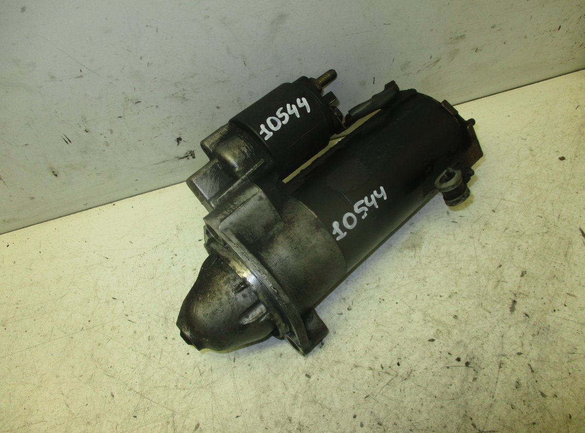 Volkswagen Passat Starter Motor VW PASSAT B5 (3B3) (2000-2005) Starter motor 00...