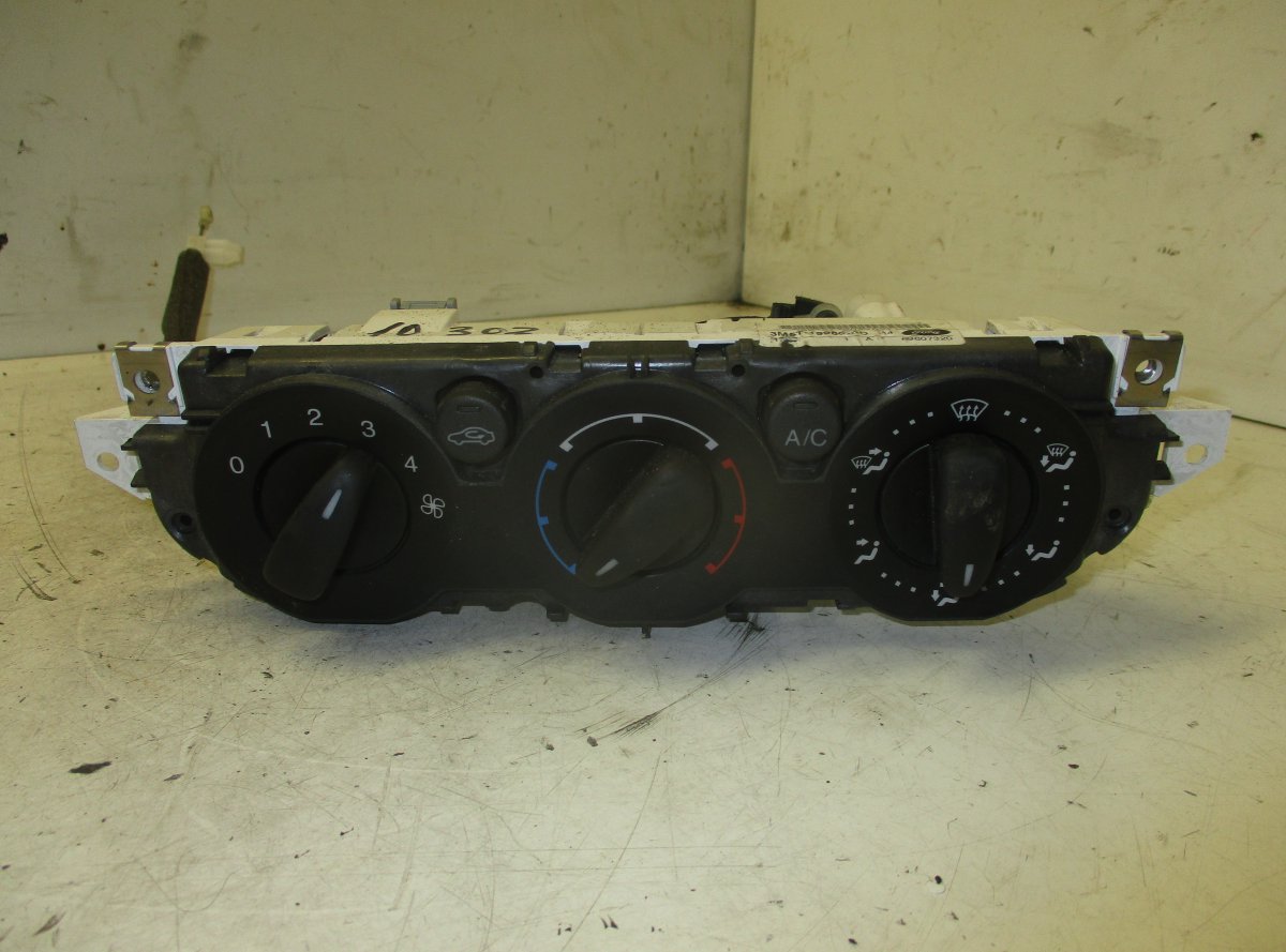 Ford Focus Heater control panel