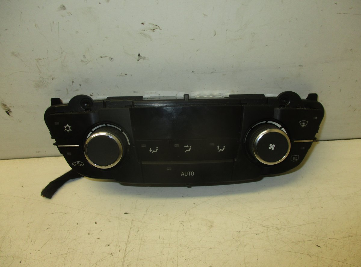 Opel Insignia (A) Heater control panel OPEL INSIGNIA A (G09) (2008-2017) Heater contro...