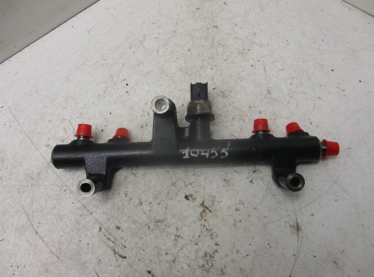 Ford Galaxy Fuel Distributor / fuel rail Fuel distributor / fuel rail — FORD GALAXY II (...