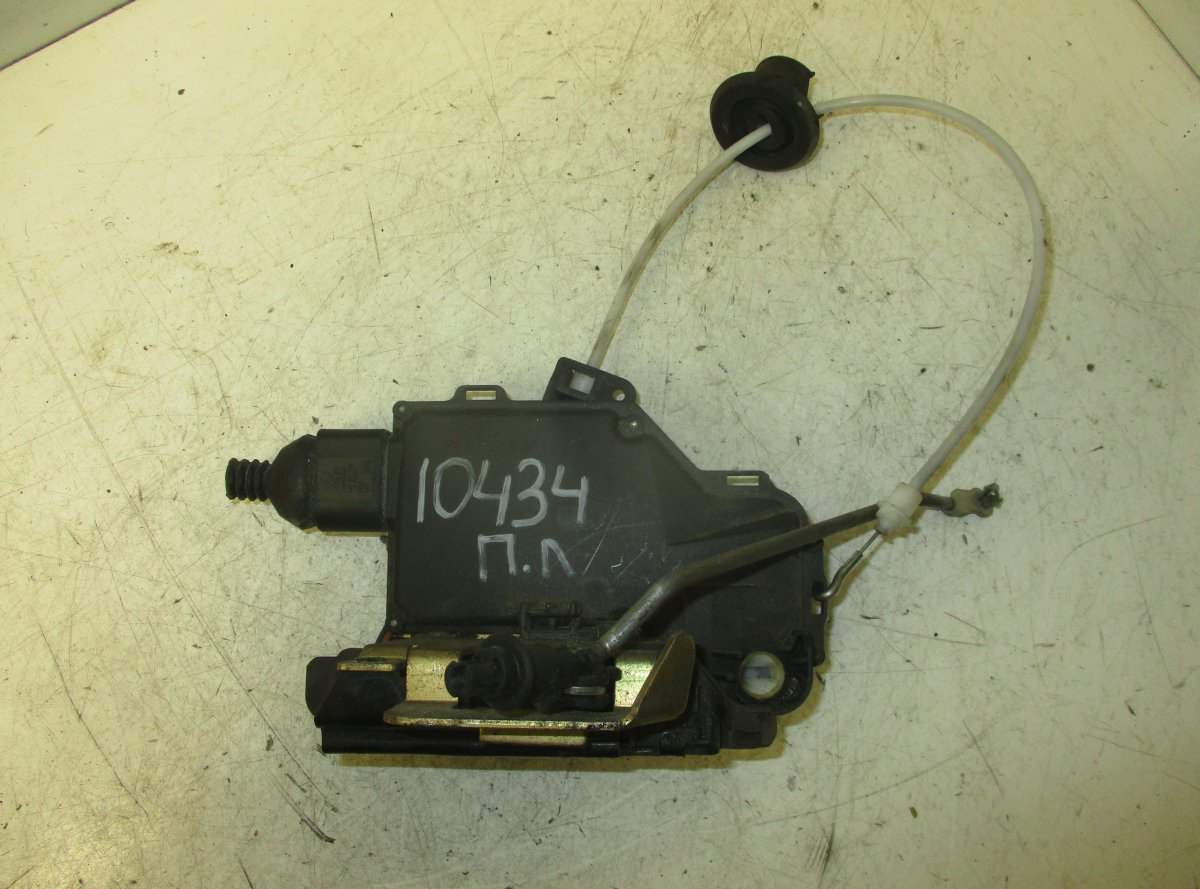 Audi A4 (B5) Door Lock Front Left AUDI A4 (B6) (2000-2004) Door Lock Front Left

...