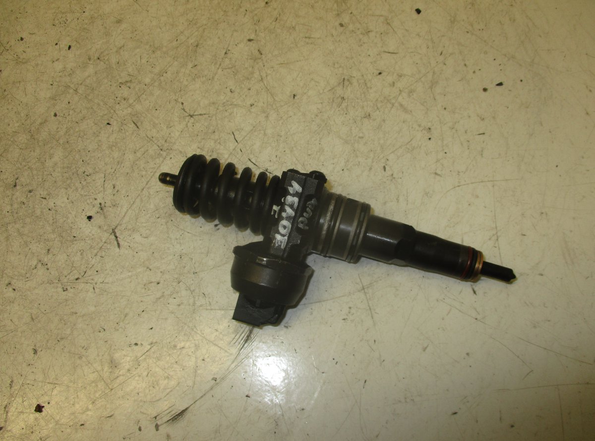 Audi A4 (B5) Fuel Injector AUDI A4 (B6) (2000-2004) Fuel Injector 04147202...