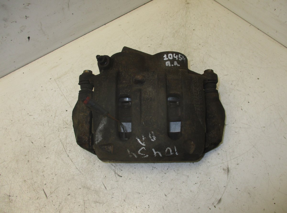 Mercedes-Benz Viano / Vito (W639) Brake caliper Front left MERCEDES-BENZ VITO / VIANO (W639) (2003-2014) B...