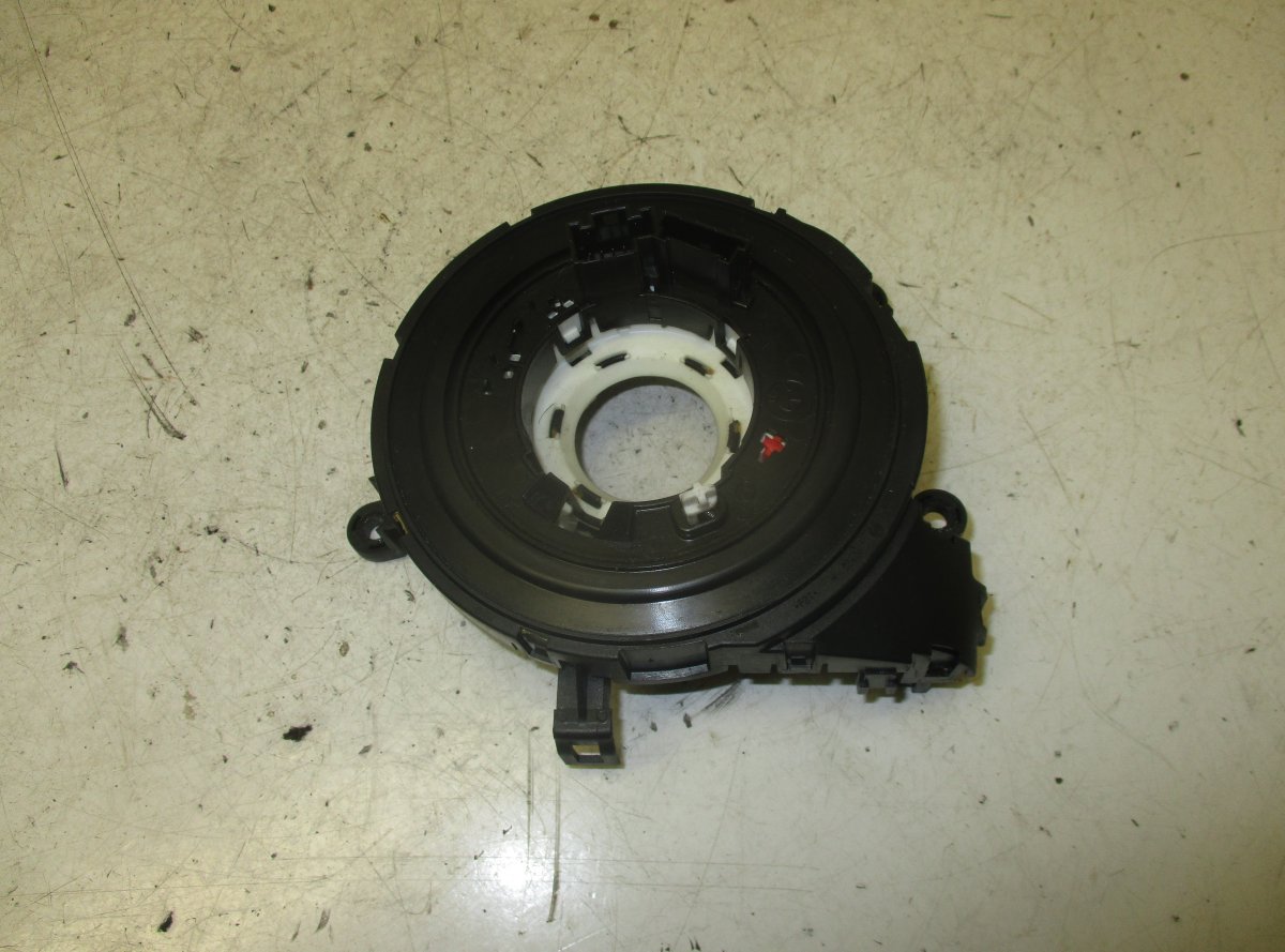 BMW 3 (E90 / E91 / E92 / E93) Steering wheel slip ring / squib BMW 3 (E90, E91, E92, E93) (2005-2011) Steering...