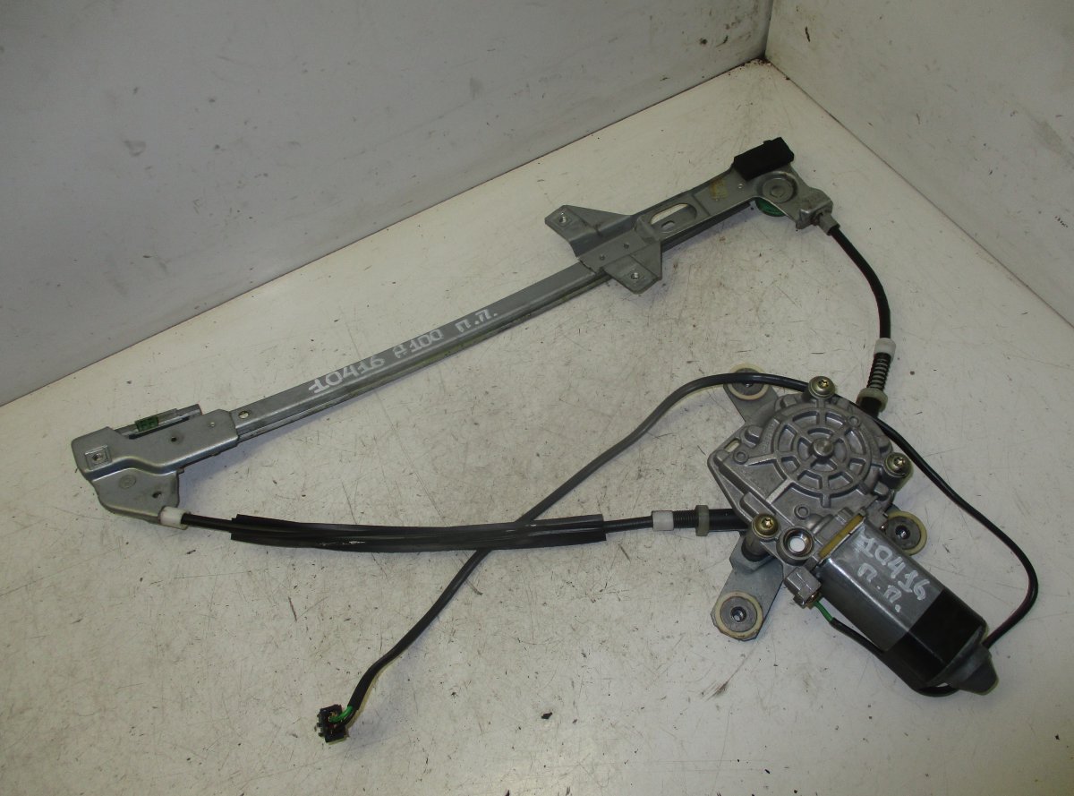 Audi 100 Window Regulator Compl. front right AUDI 100 (C4) (1990-1994) Window Regulator Comp...