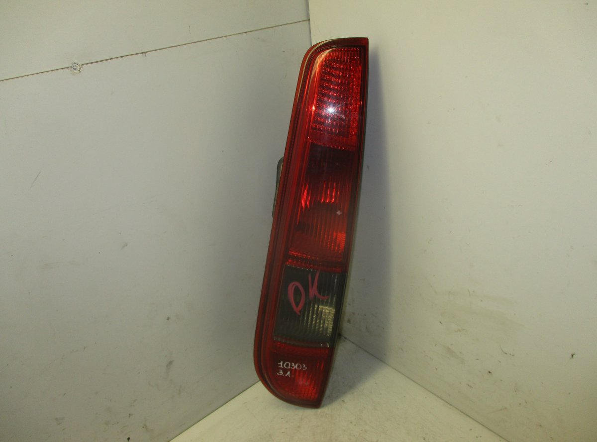 Ford Focus tagatuli (vasak) FORD FOCUS II (2004-2012) Tail light left 4M511...