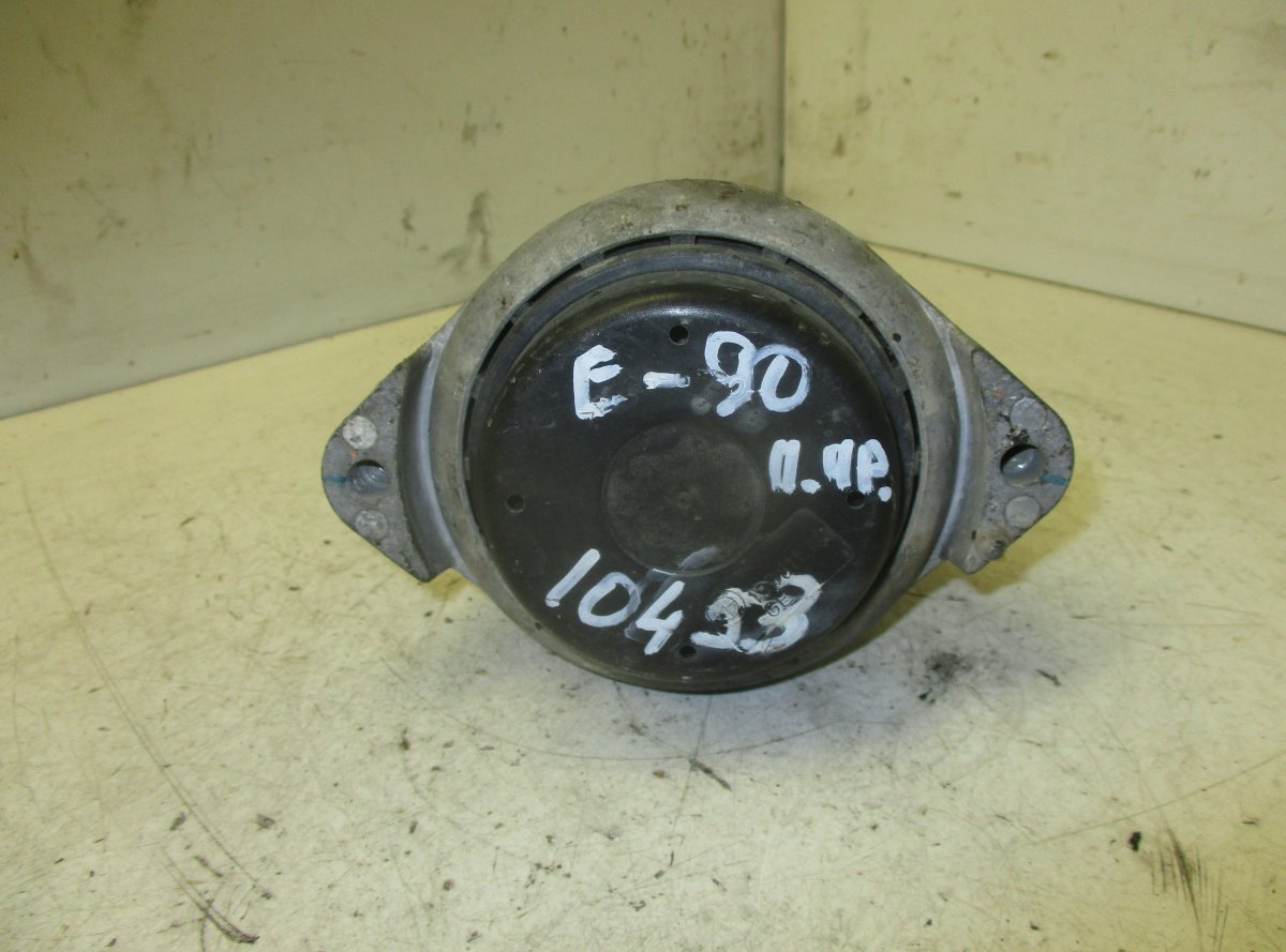 BMW 3 (E90 / E91 / E92 / E93) Engine Mount right BMW 3 (E90, E91, E92, E93) (2005-2011) Engine M...