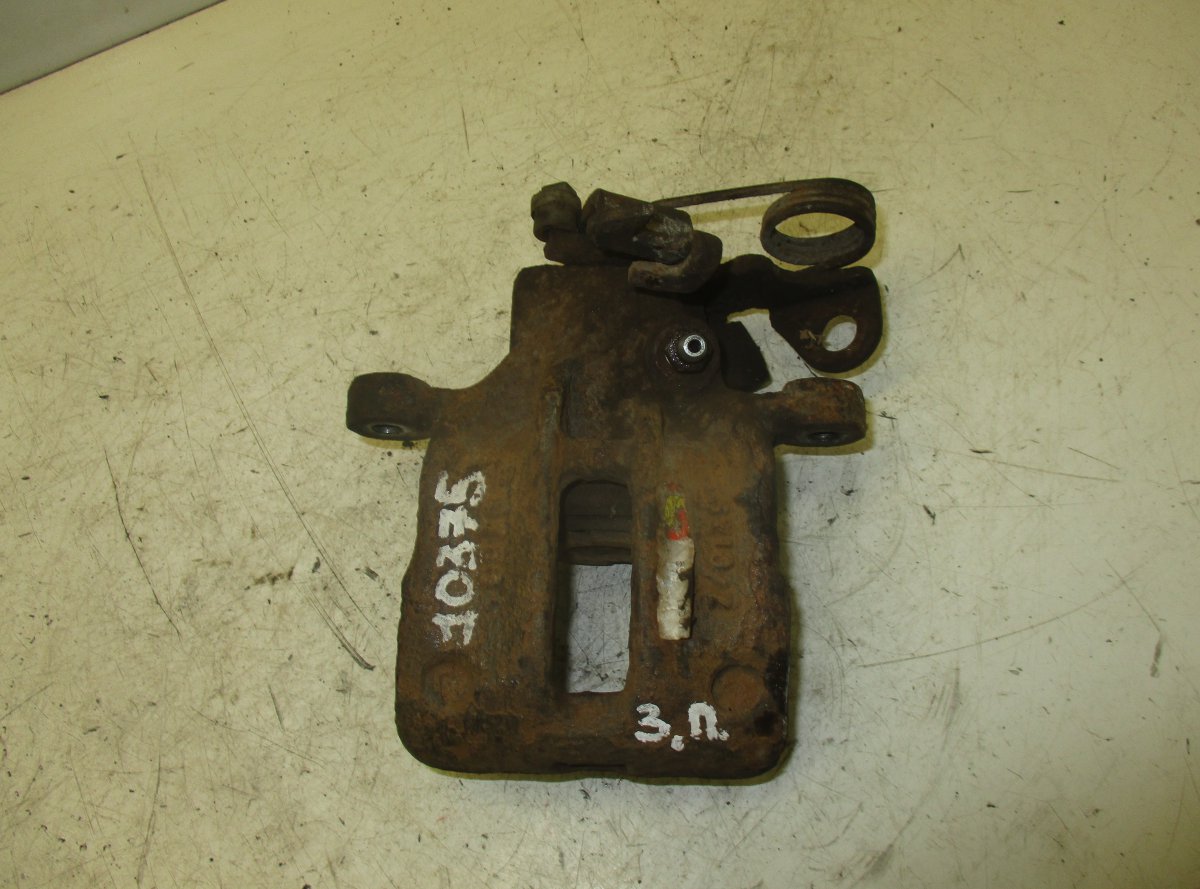 Audi A4 (B5) Brake caliper rear right AUDI A4 (B5) (1994-2001) Brake caliper rear rig...