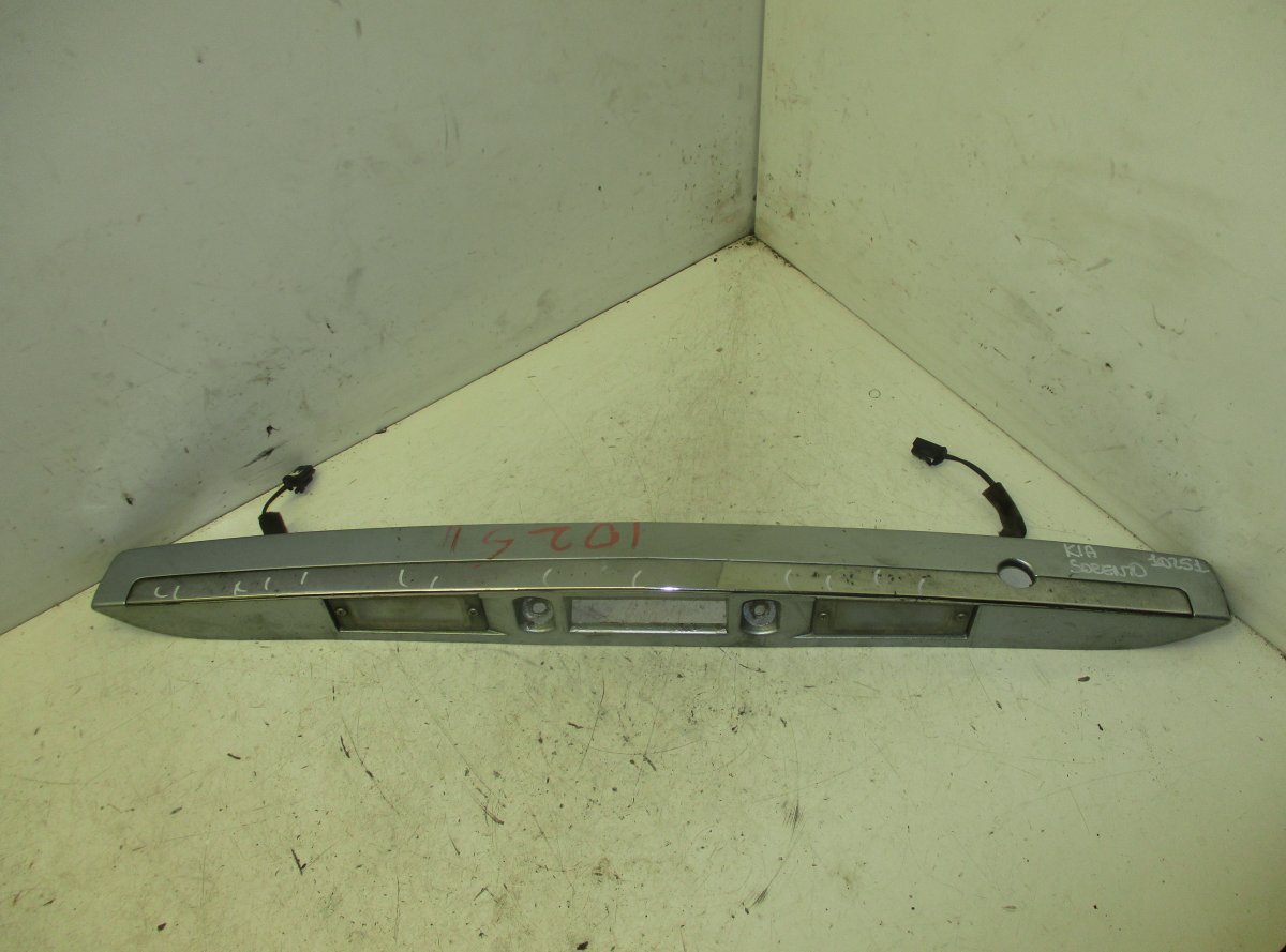 Kia Sorento Bootlid / tailgate moulding KIA SORENTO I (JC) (2002-2009) Bootlid / tailga...