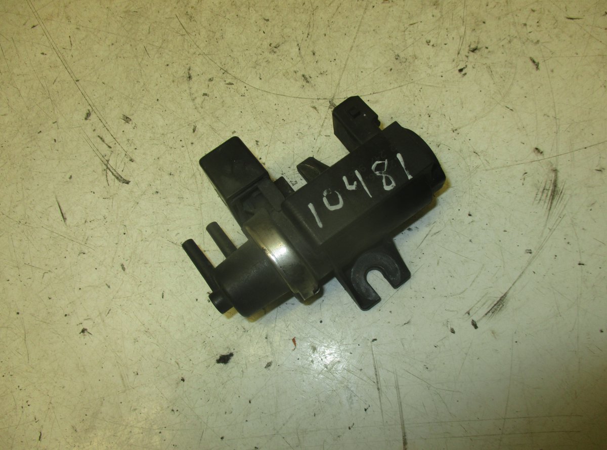 BMW X5 (E53) Engine Solenoid Valve BMW X5 (E53) (2000-2007) Engine Solenoid Valve
...