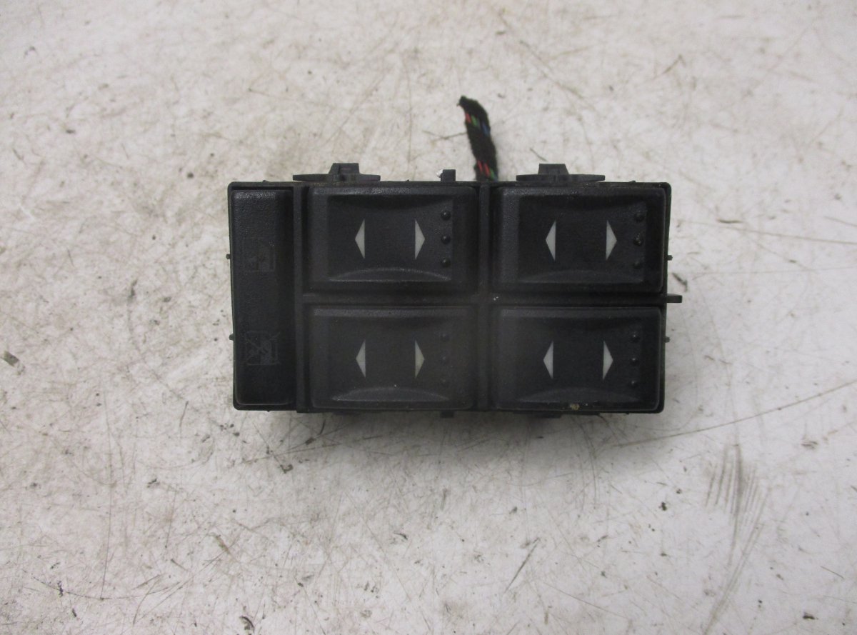Ford Mondeo Main window switch Main window switch — FORD MONDEO Mk III (2000-2...