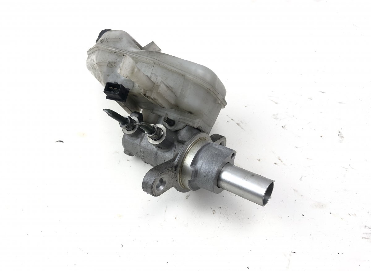 Toyota Avensis (T25) jarrupääsylinteri TOYOTA AVENSIS (T270) (2009-2018) Brake Master ...